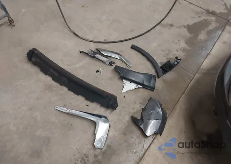 2018 Toyota Rav4 Xle z USA, uszkodzony, nr VIN 2T3RFREV0JW752809